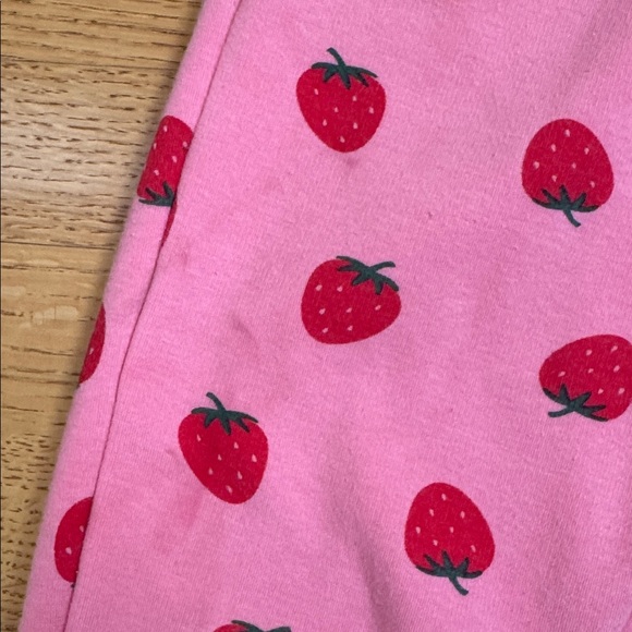 Lola + The Boys Strawberry Ruffle Set - Picture 8 of 15